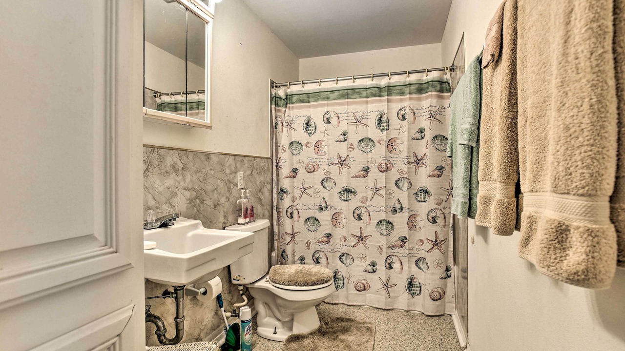 Photo of Bathroom in Palacios