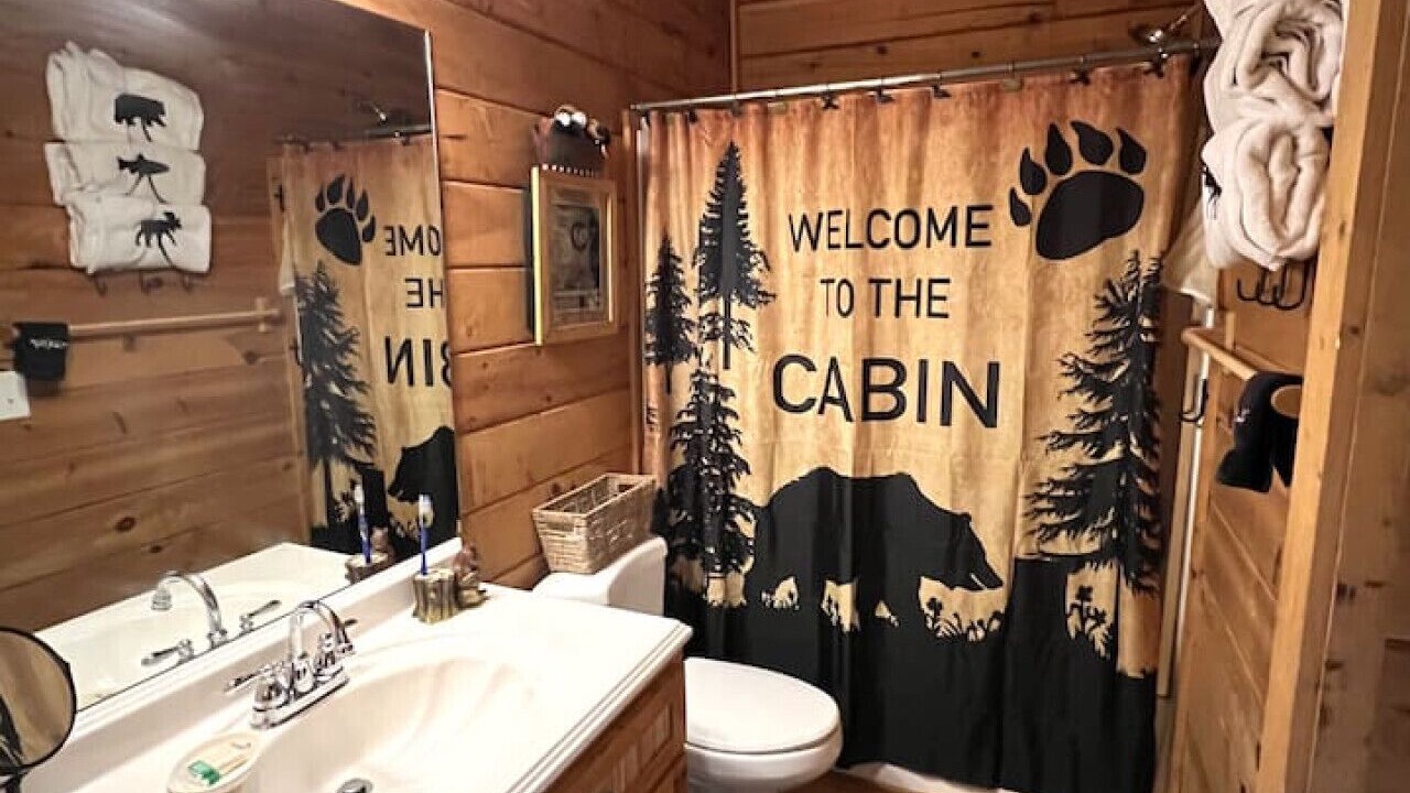 Photo of Bathroom in Helen