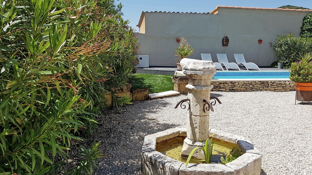 Photo of Outdoor in Tavel