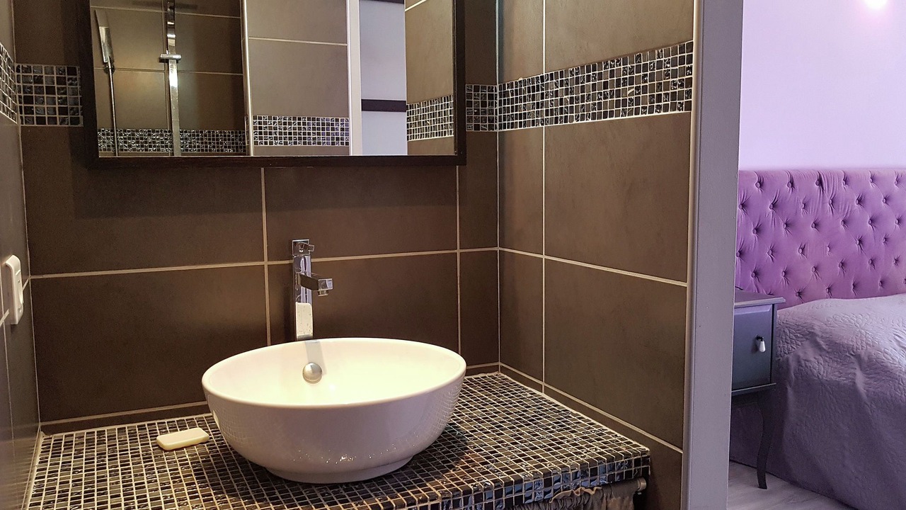 Photo of Bathroom in Tavel