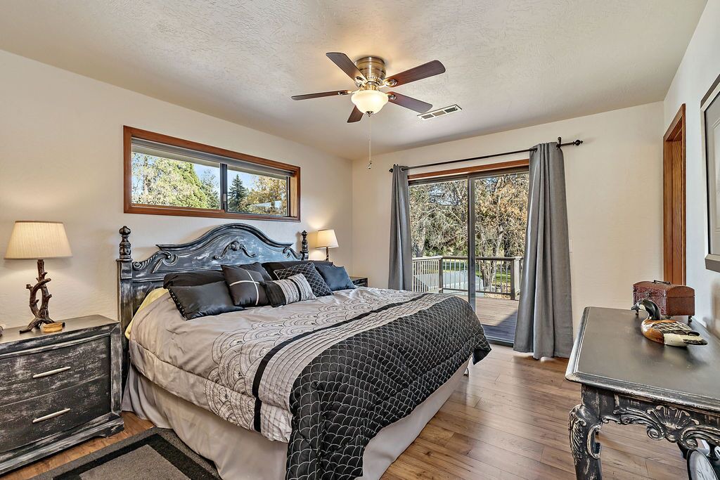 Photo of Others in Shady Cove