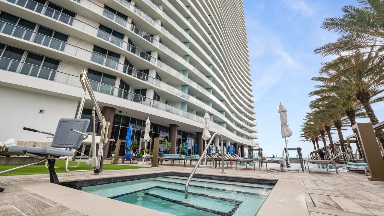 Photo of Outdoor in Hollywood South Central Beach