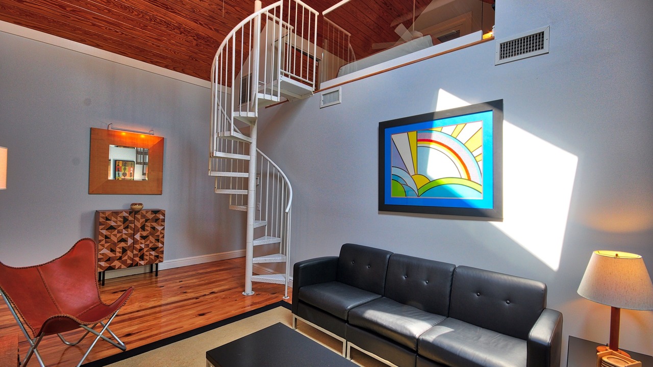 Photo of Bedroom in Uptown - Upper Duval