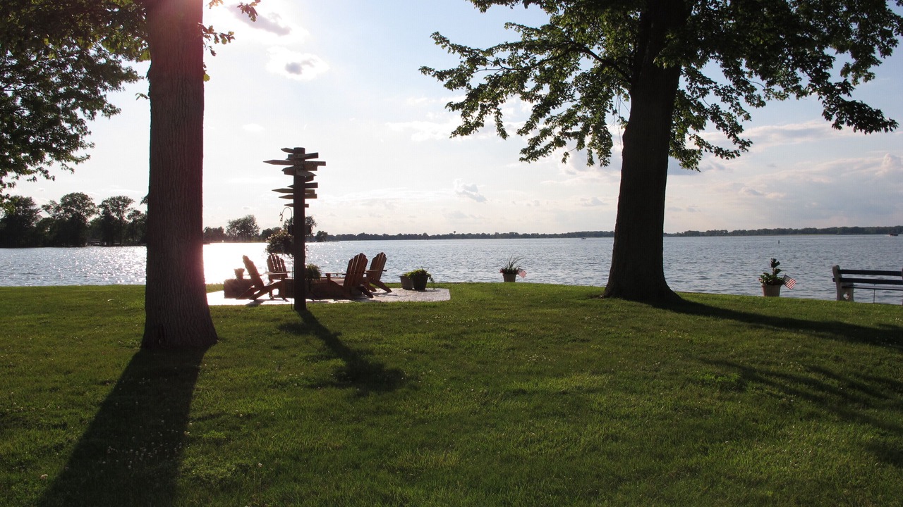 Photo of Outdoor in Lakeview