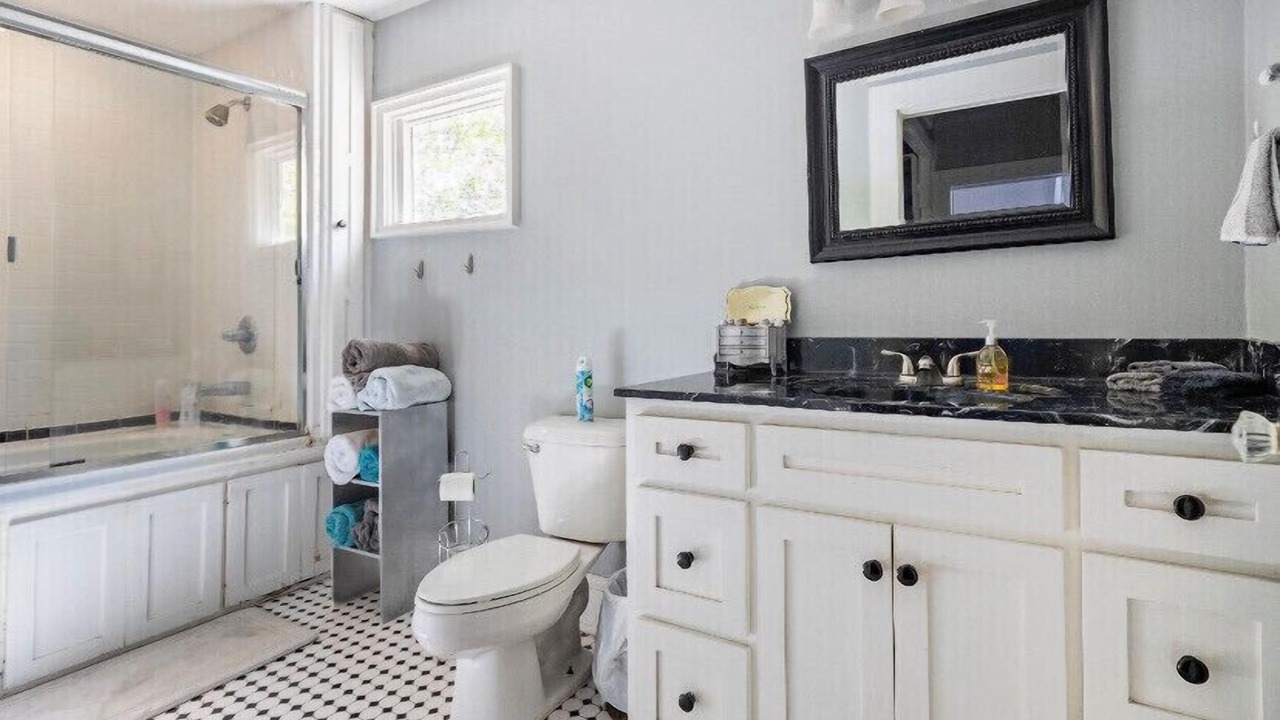 Photo of Bathroom in Valdosta