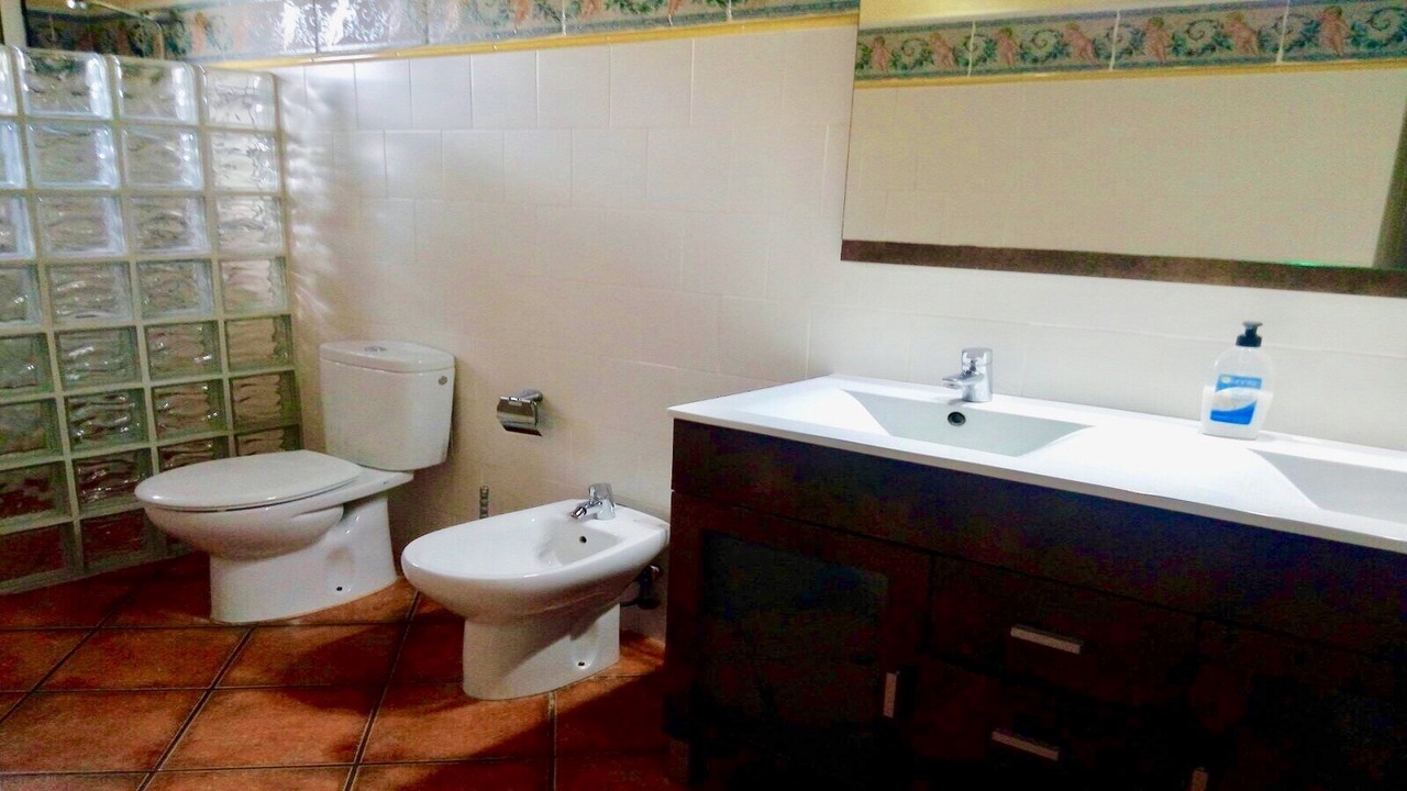 Photo of Bathroom in La Puebla de los Infantes