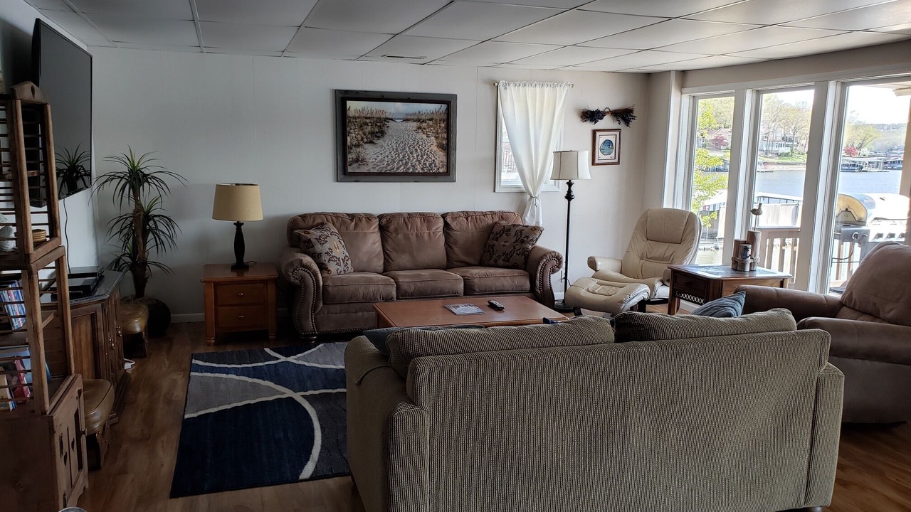 Photo of Bedroom in Sunrise Beach