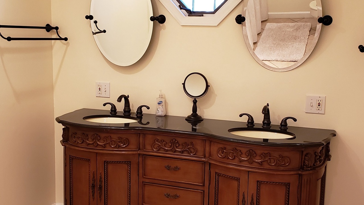 Photo of Bathroom in Sunrise Beach
