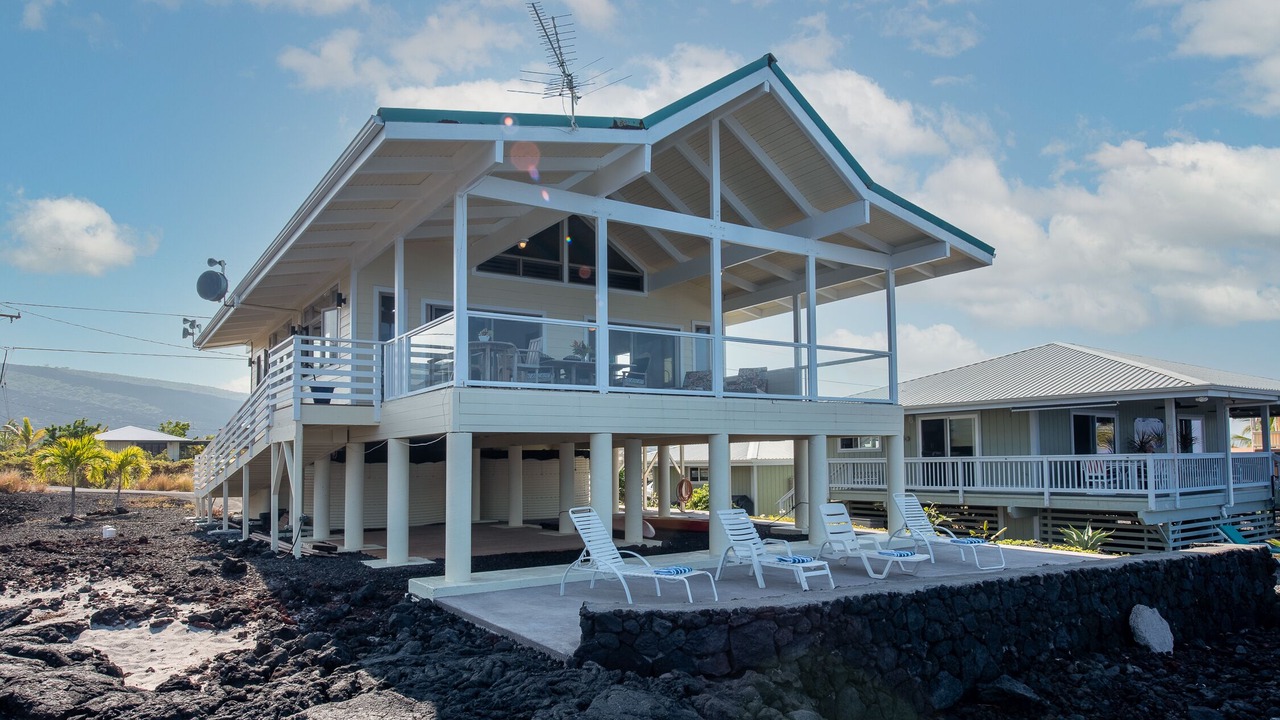 Photo of Others in Captain Cook