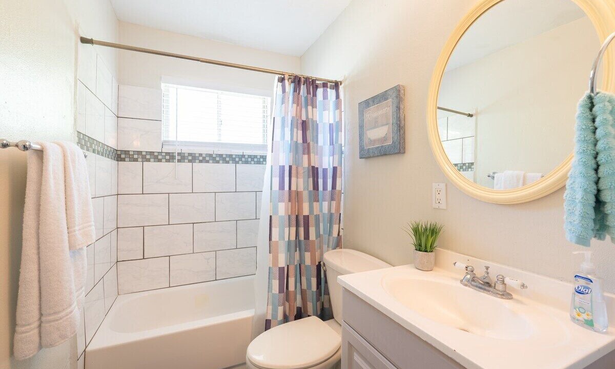 Photo of Bathroom in Medical Center District