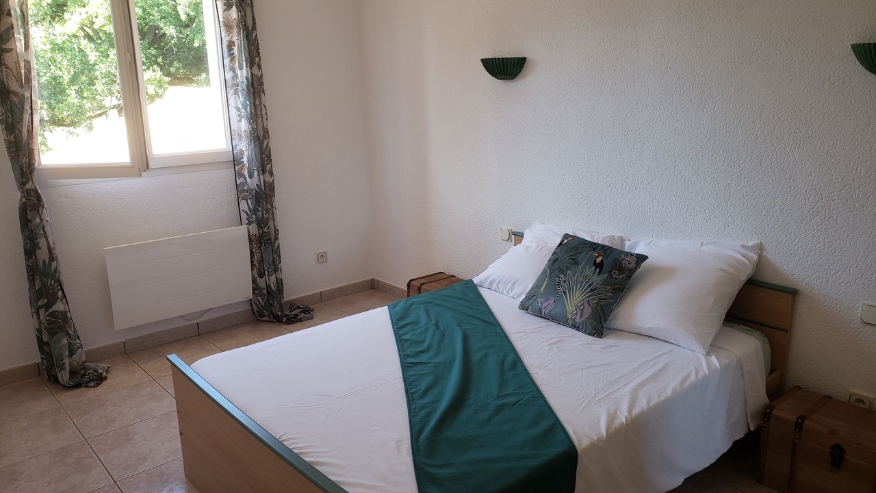 Photo of Bedroom in Port-Saint-Pere