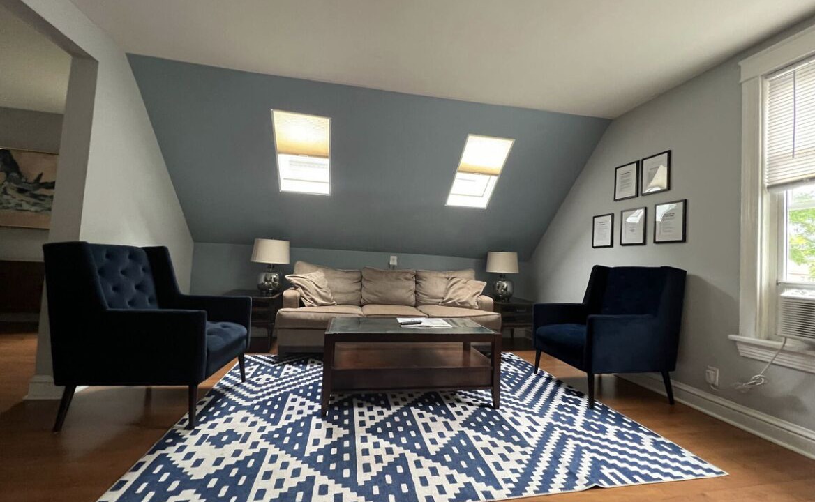 Photo of Livingroom in Oak Park
