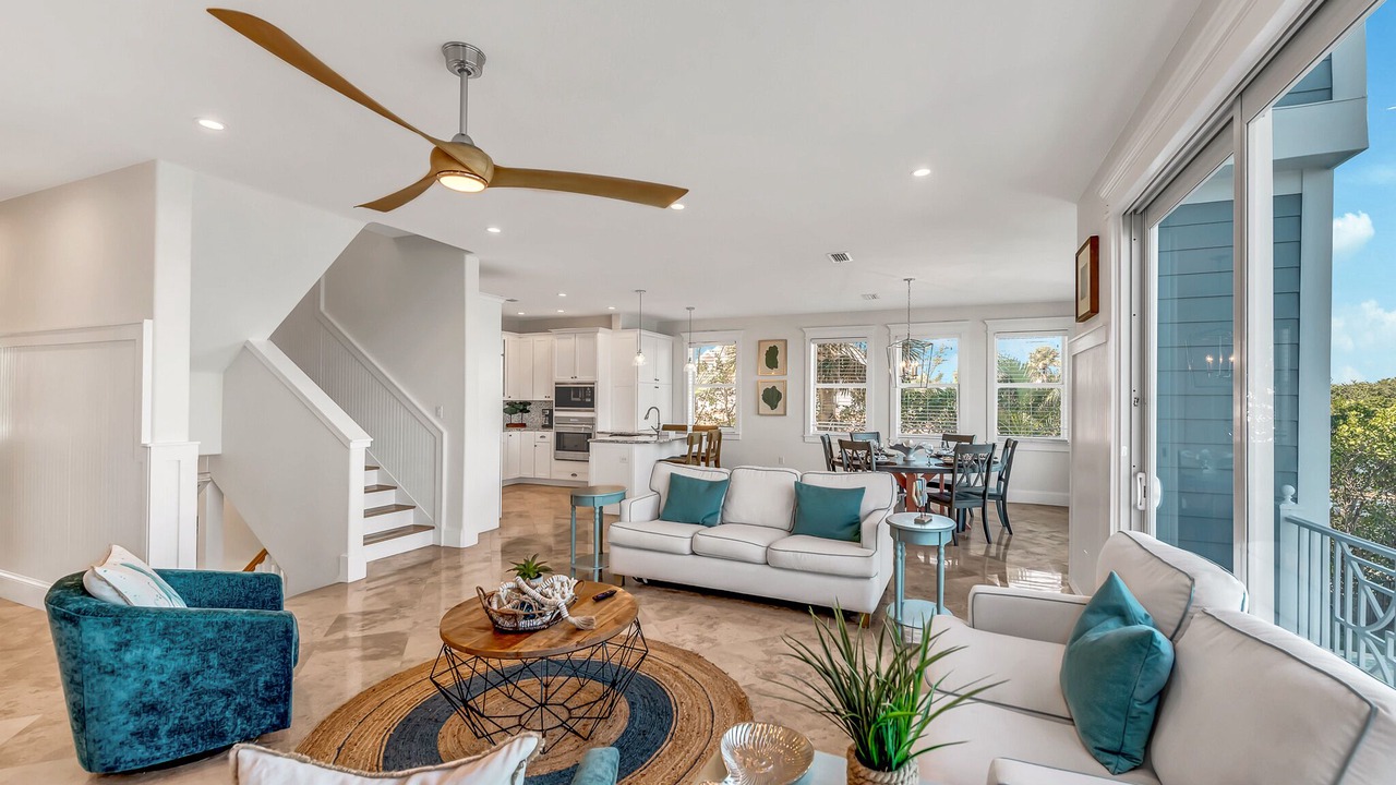 Photo of Livingroom in Holmes Beach