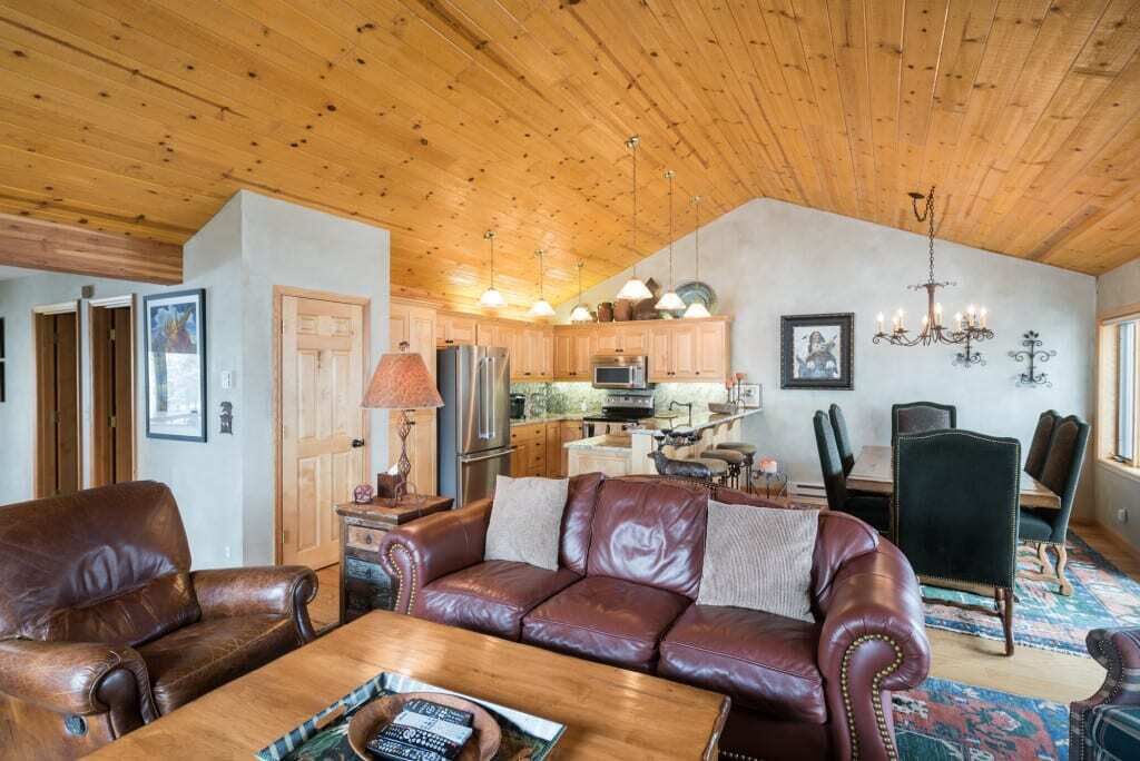 Photo of Livingroom in Teton Pines
