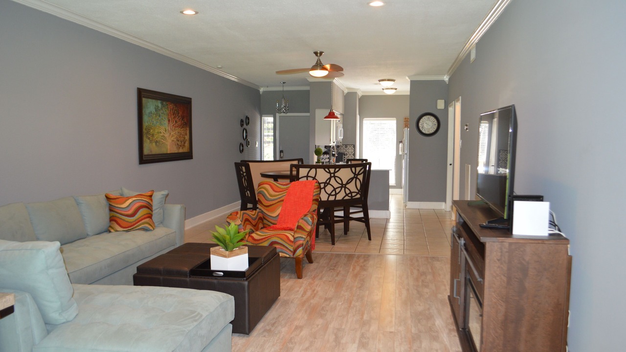 Photo of Livingroom in April Sound