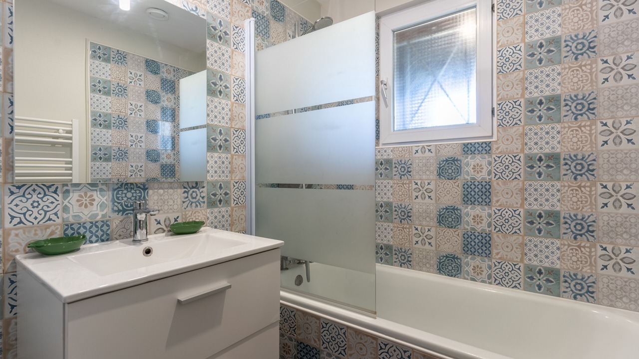 Photo of Bathroom in La Roche-Posay