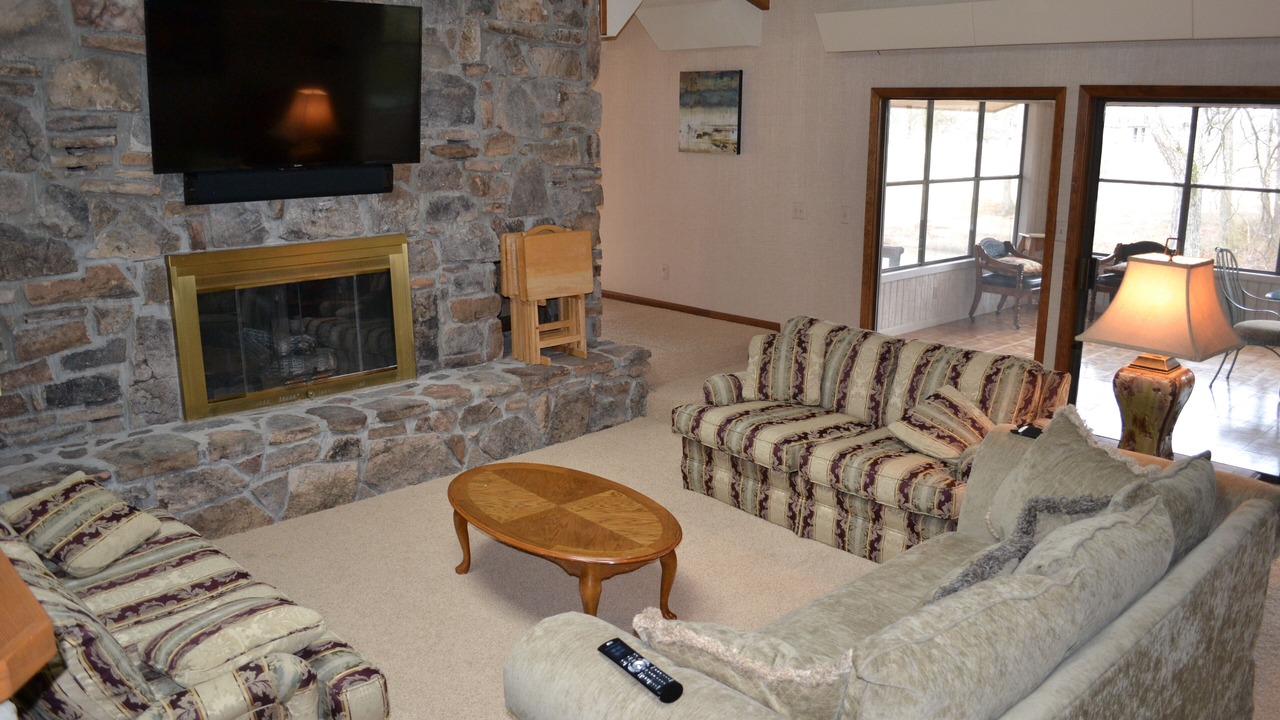 Photo of Livingroom in Cherokee Village