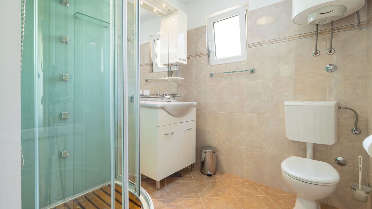 Photo of Bathroom in Duce
