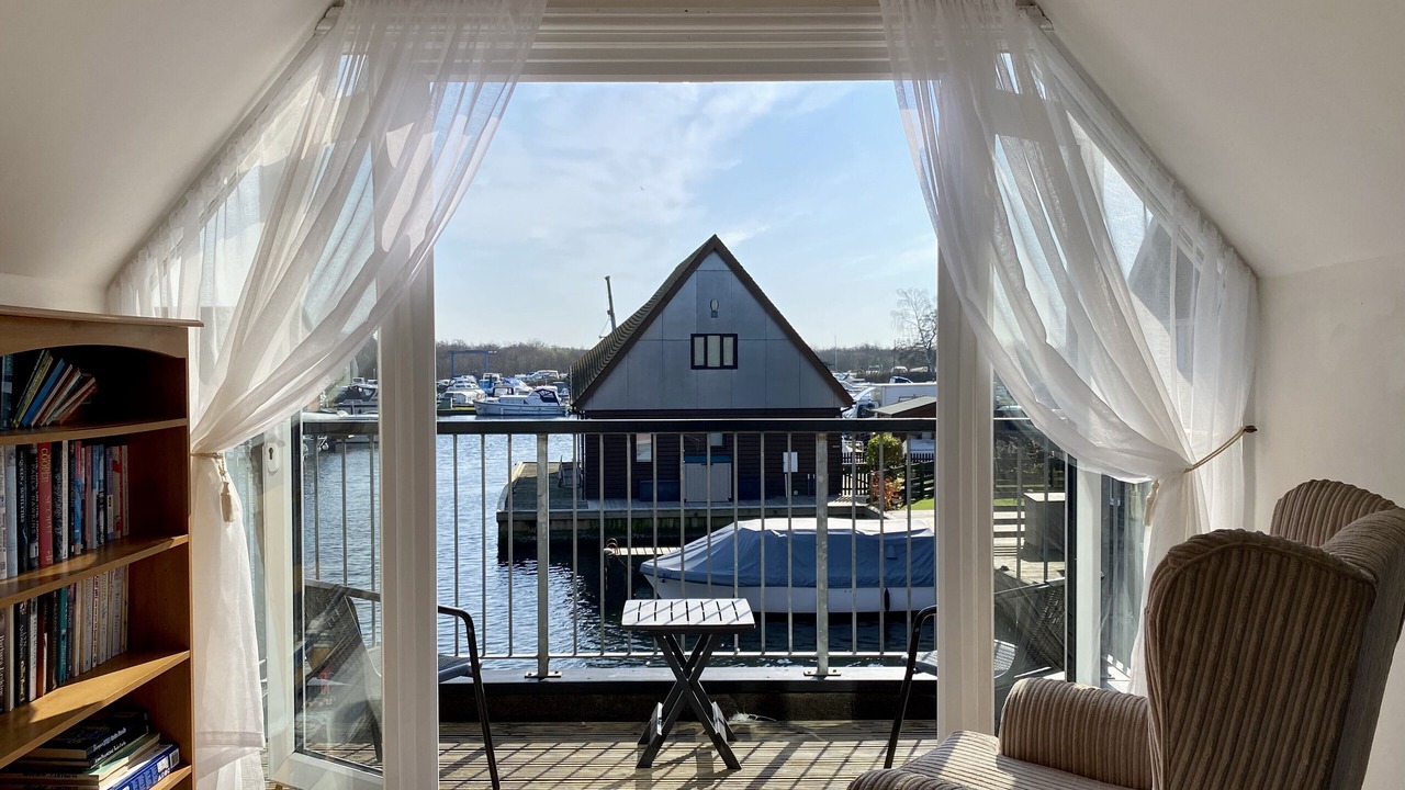 Photo of Others in Horning