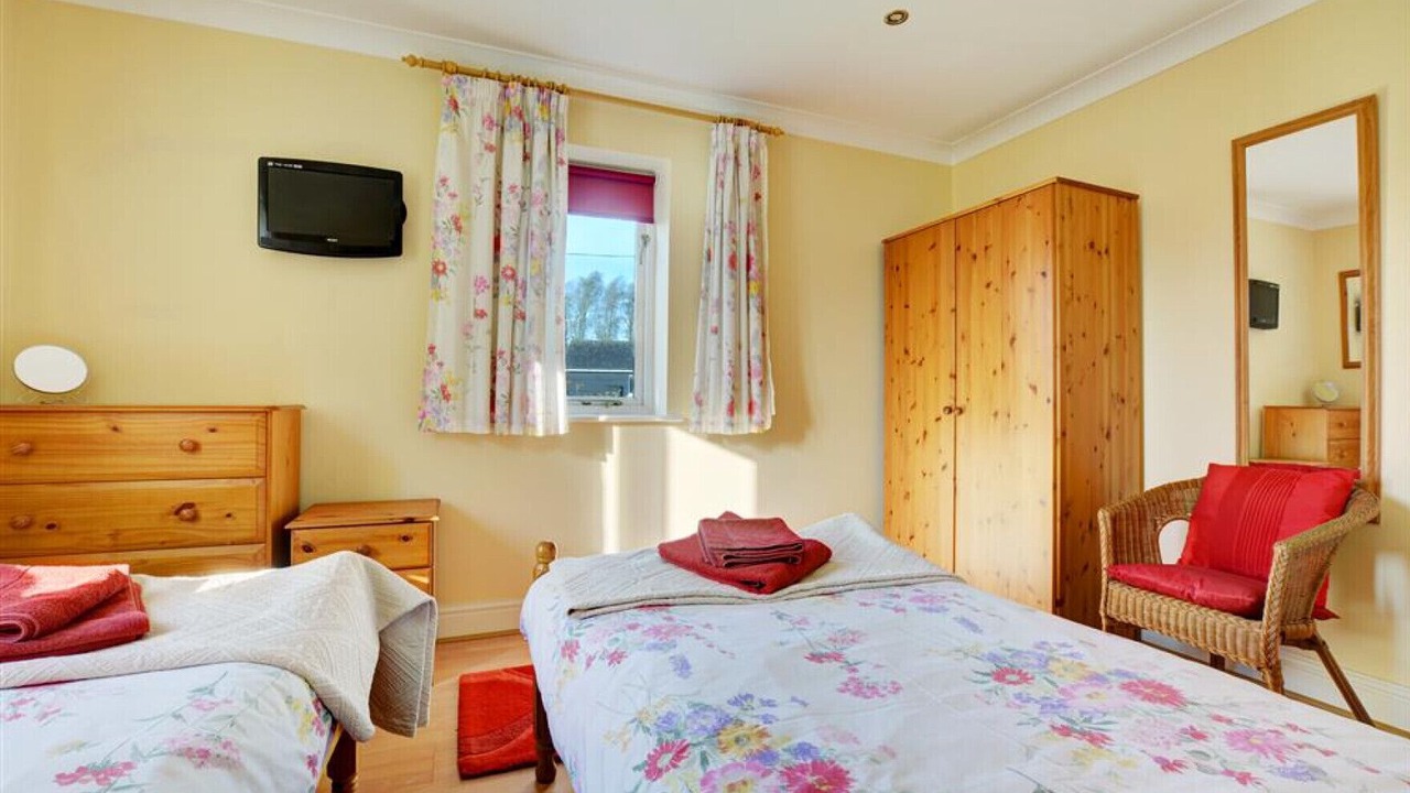 Photo of Others in Horning