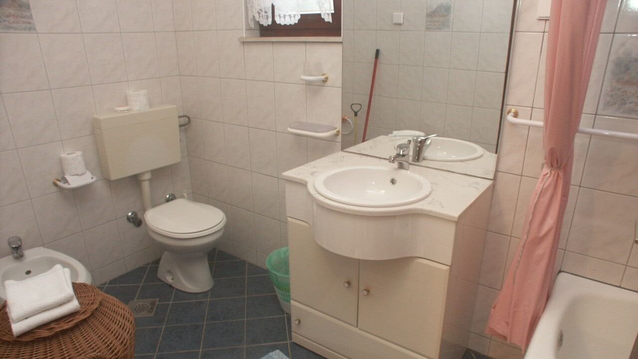 Photo of Bathroom in Artatore