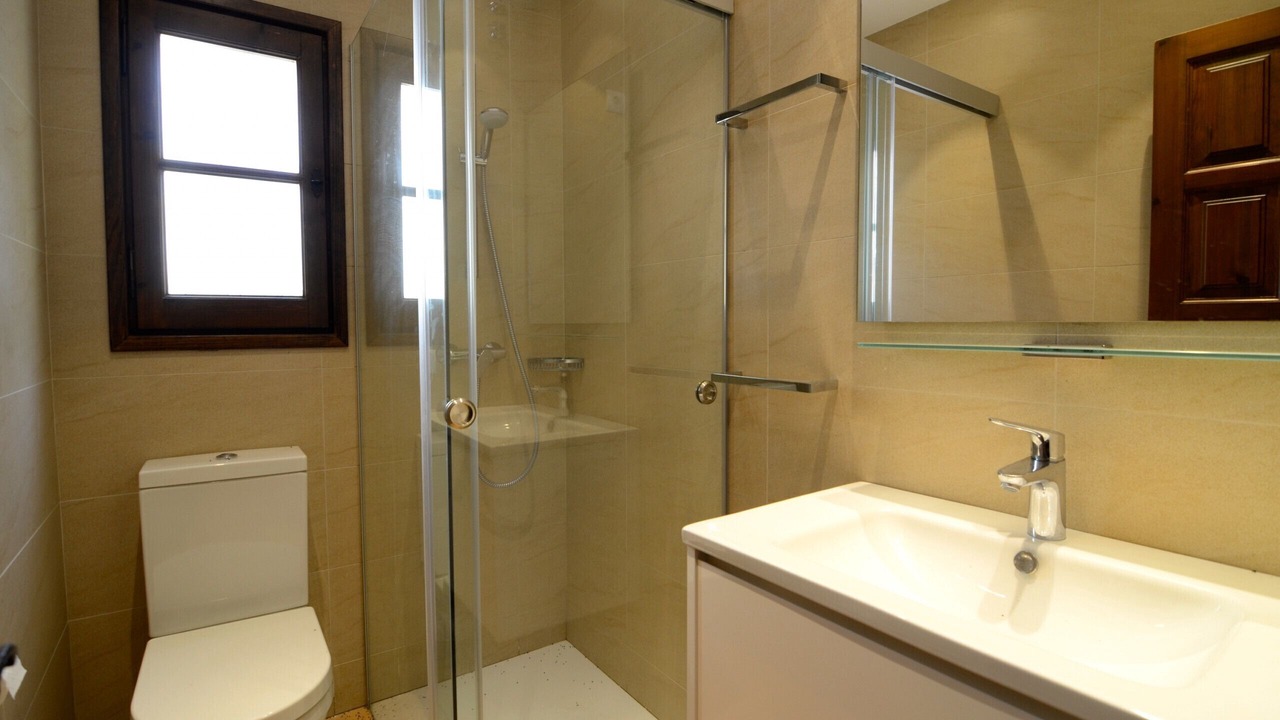 Photo of Bathroom in Pals