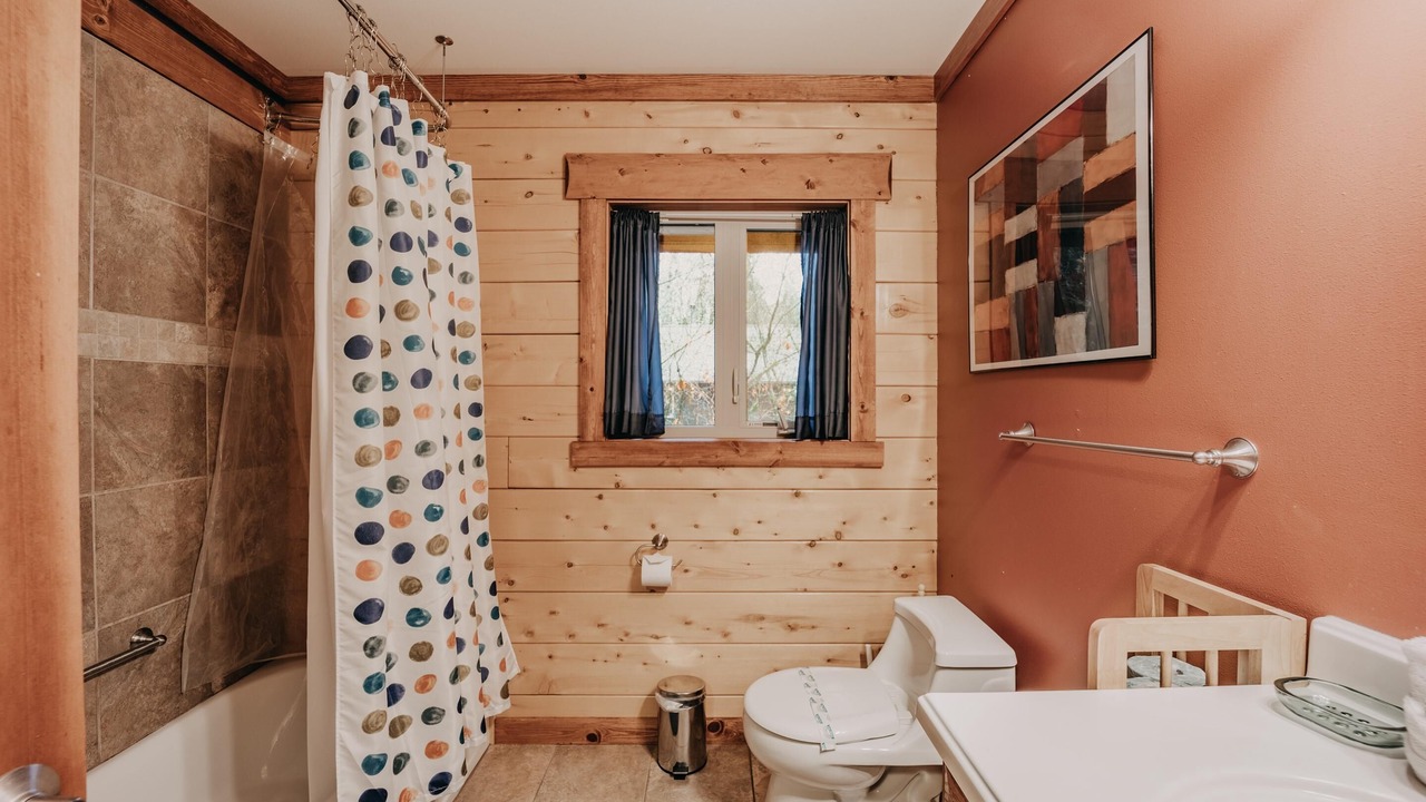 Photo of Bathroom in Warnick