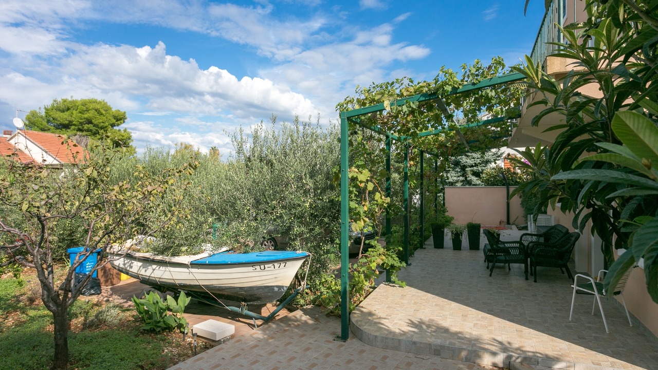 Photo of Outdoor in Mirce