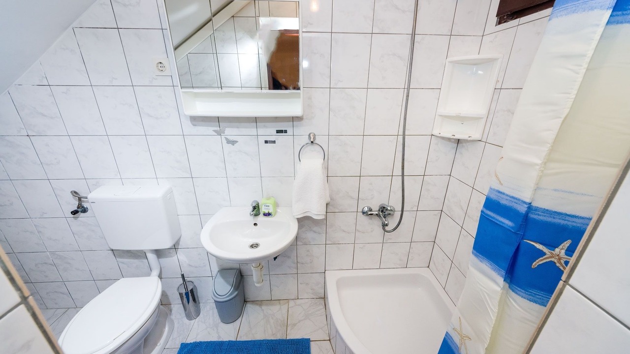 Photo of Bathroom in Nin
