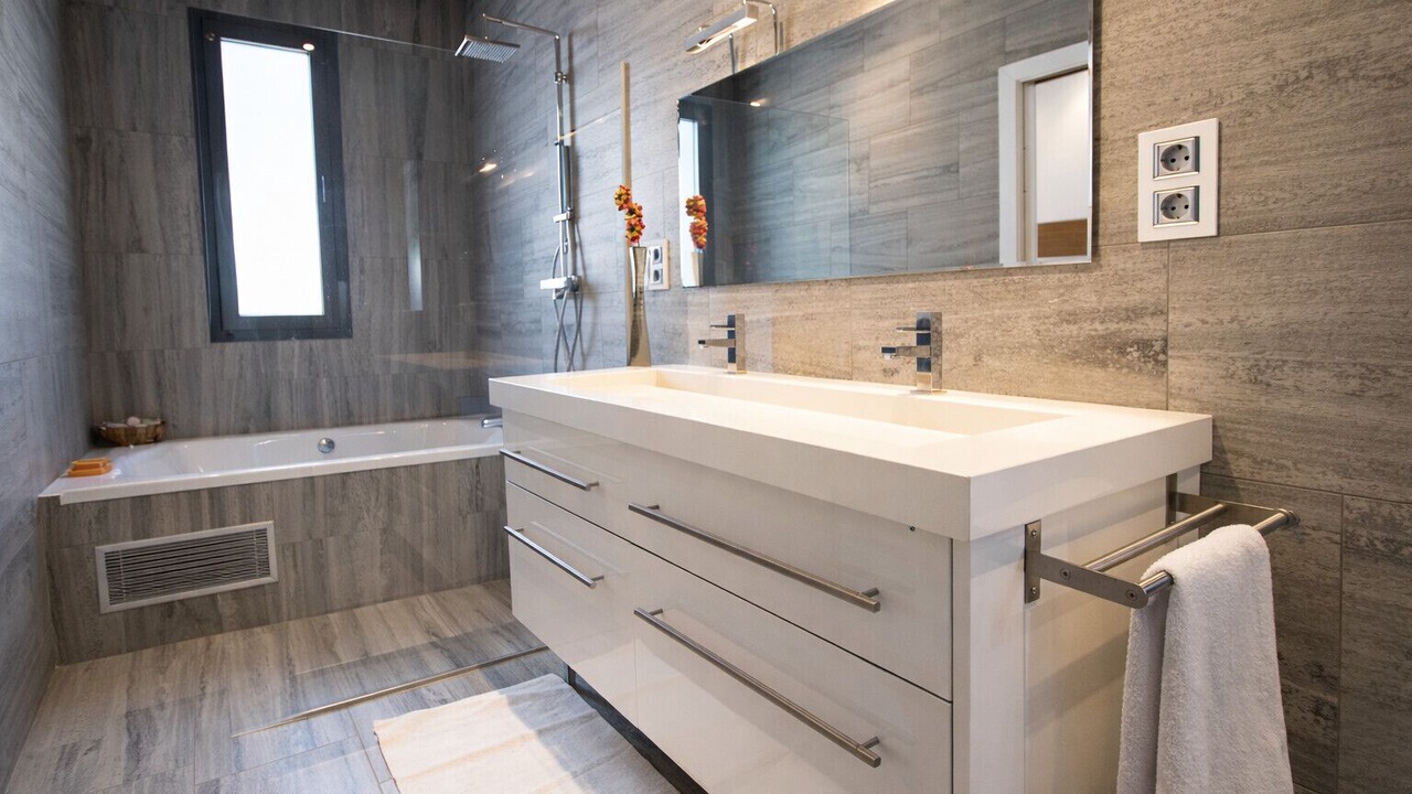 Photo of Bathroom in Sils