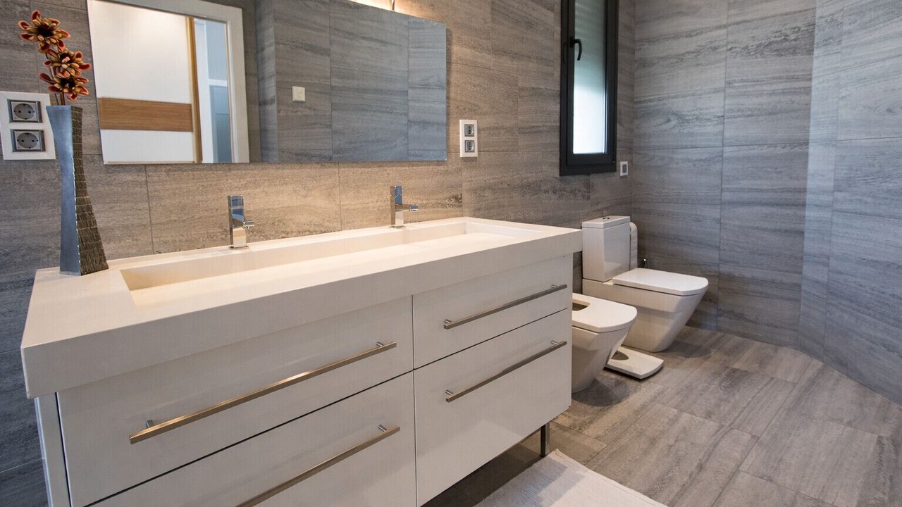 Photo of Bathroom in Sils