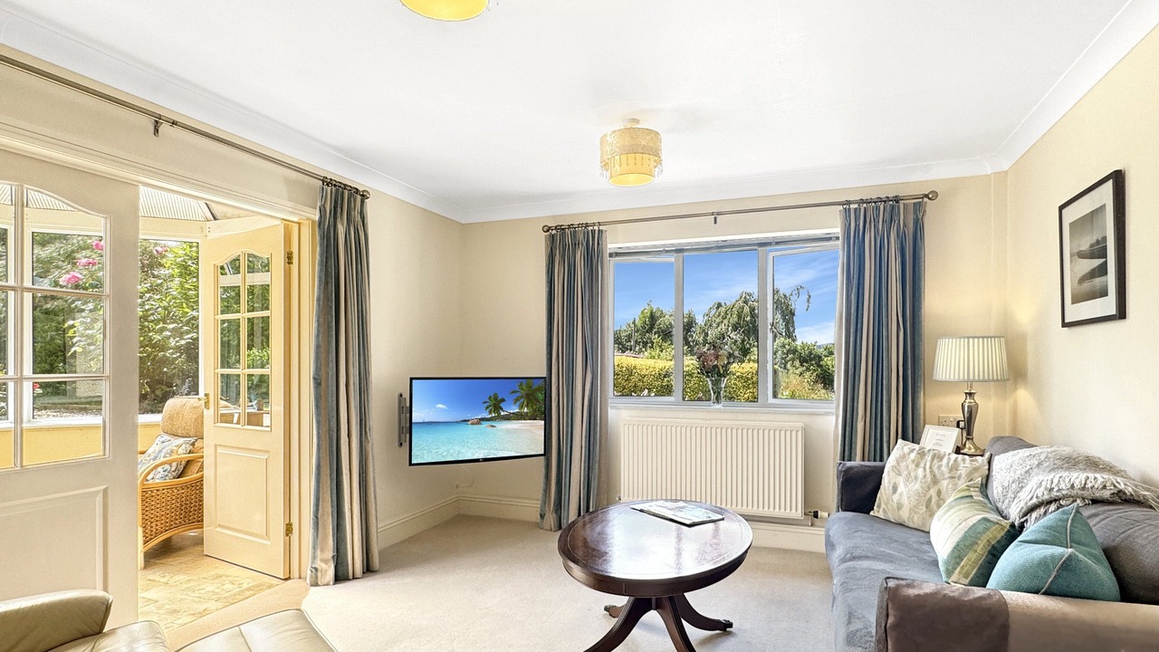 Photo of Livingroom in Old Cleeve