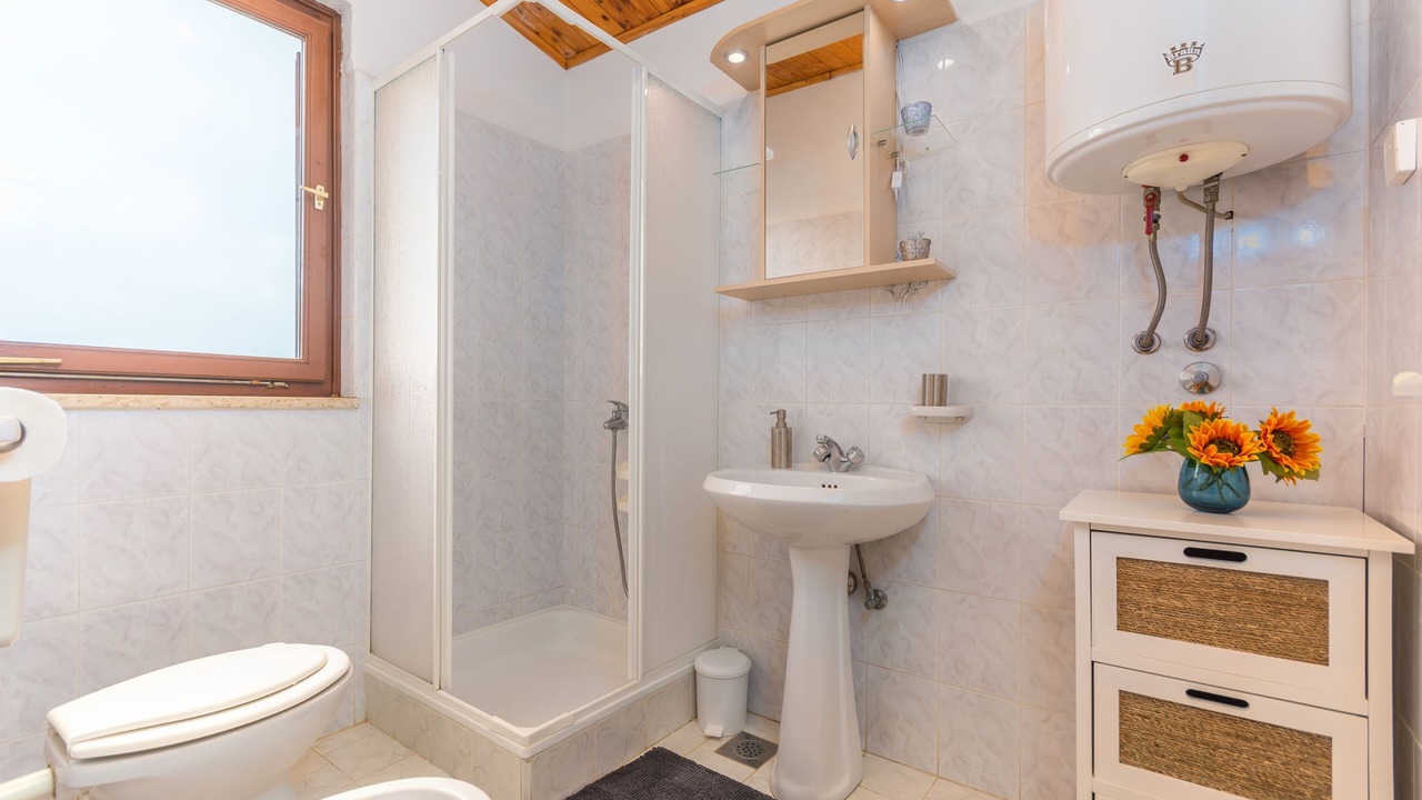 Photo of Bathroom in Gulici
