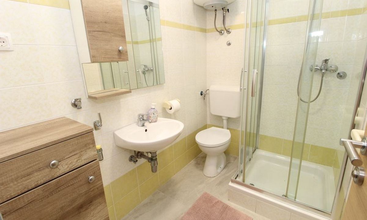 Photo of Bathroom in Kolan