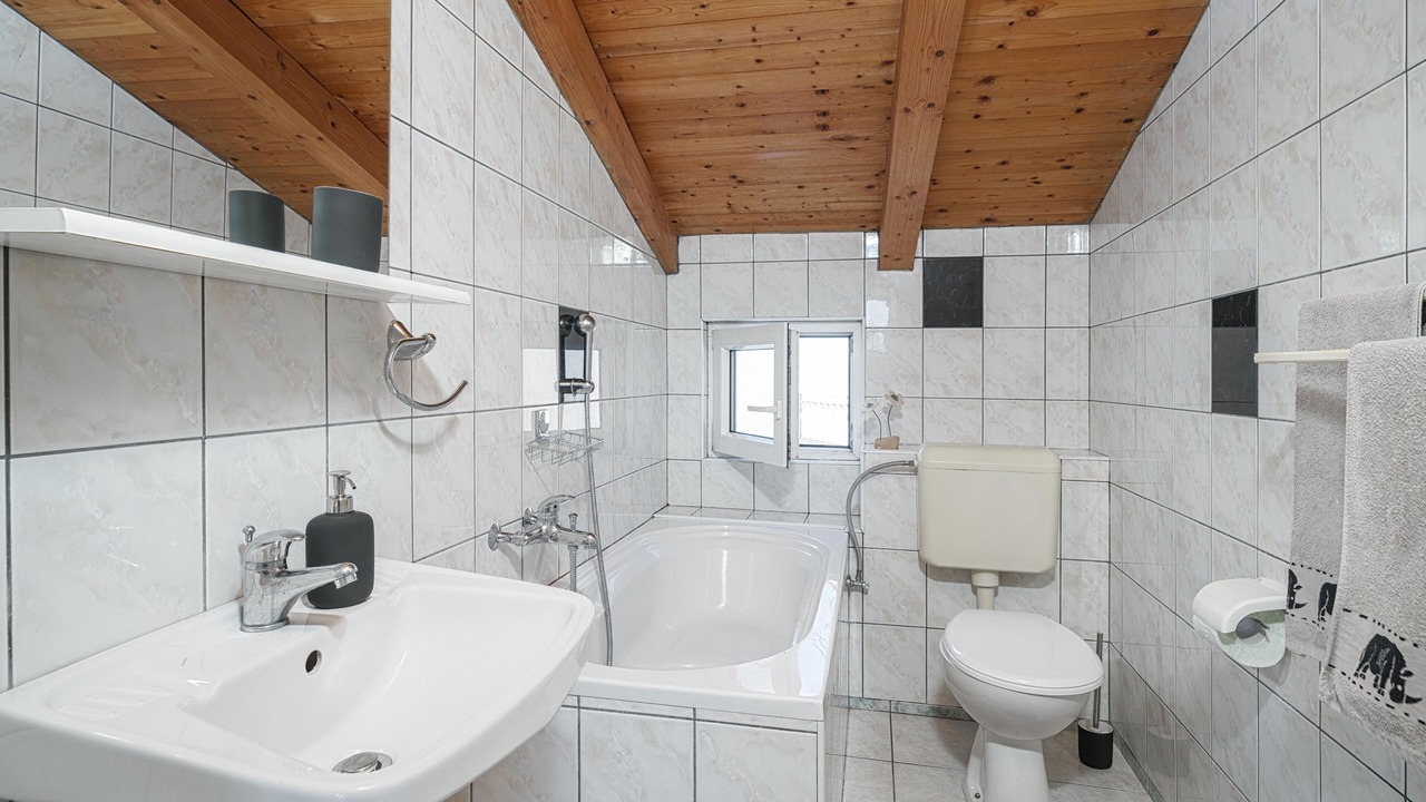 Photo of Bathroom in Tribunj
