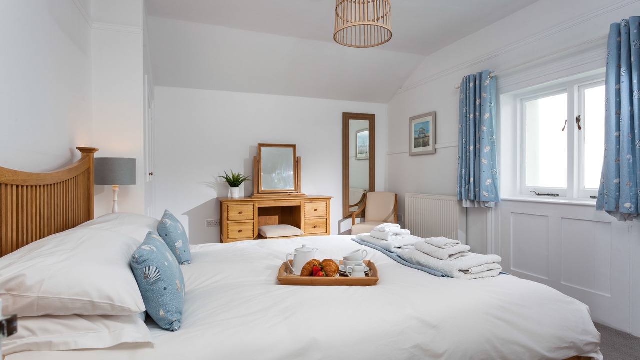 Photo of Others in The Lizard