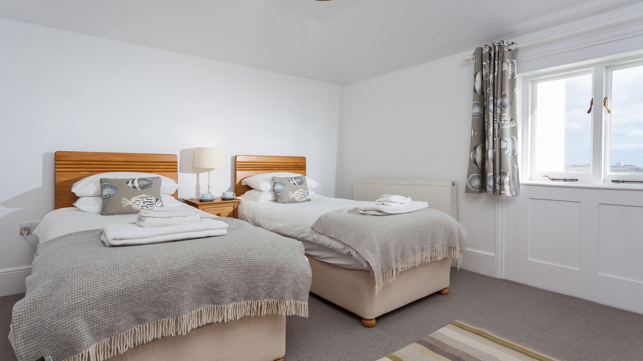 Photo of Others in The Lizard