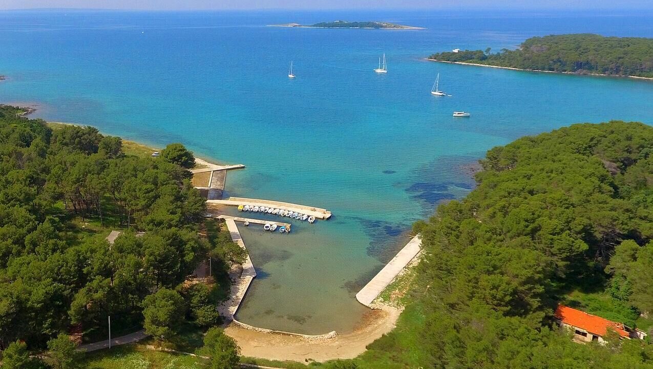 Photo of Others in Molat