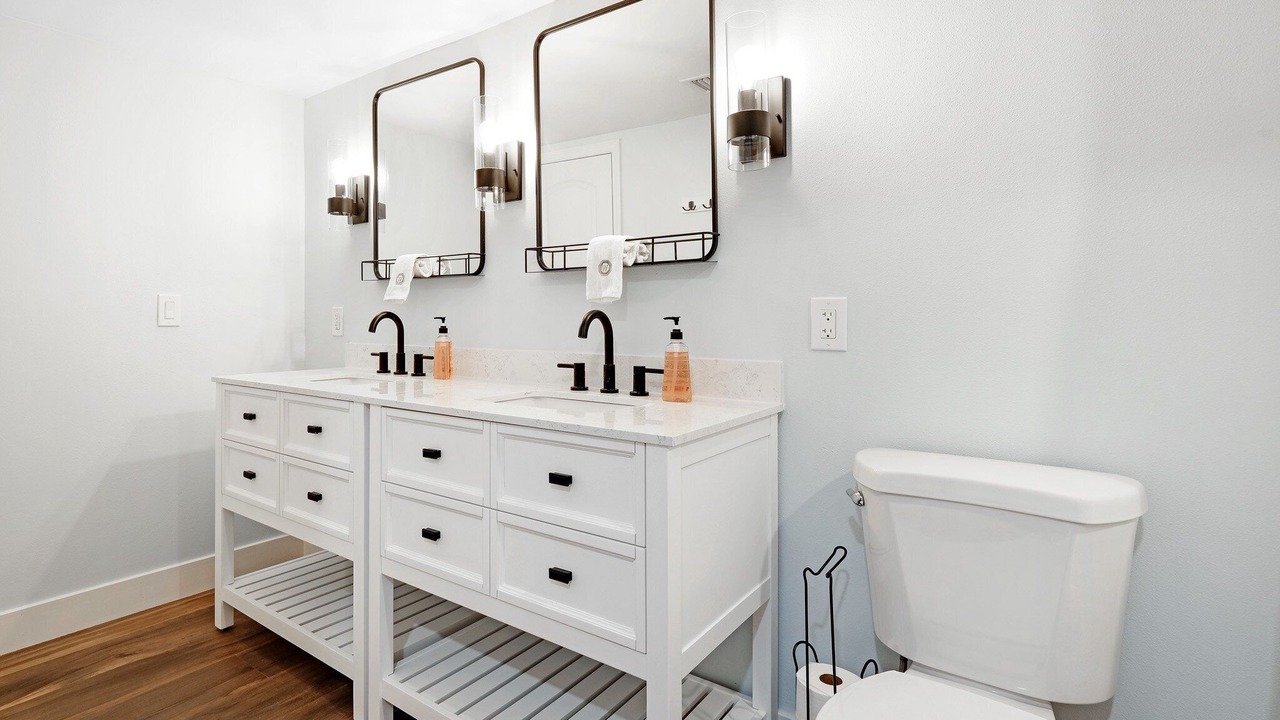 Photo of Bathroom in New Smyrna Beach