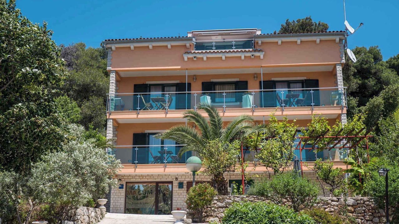 Photo of Outdoor in Cove Murtar