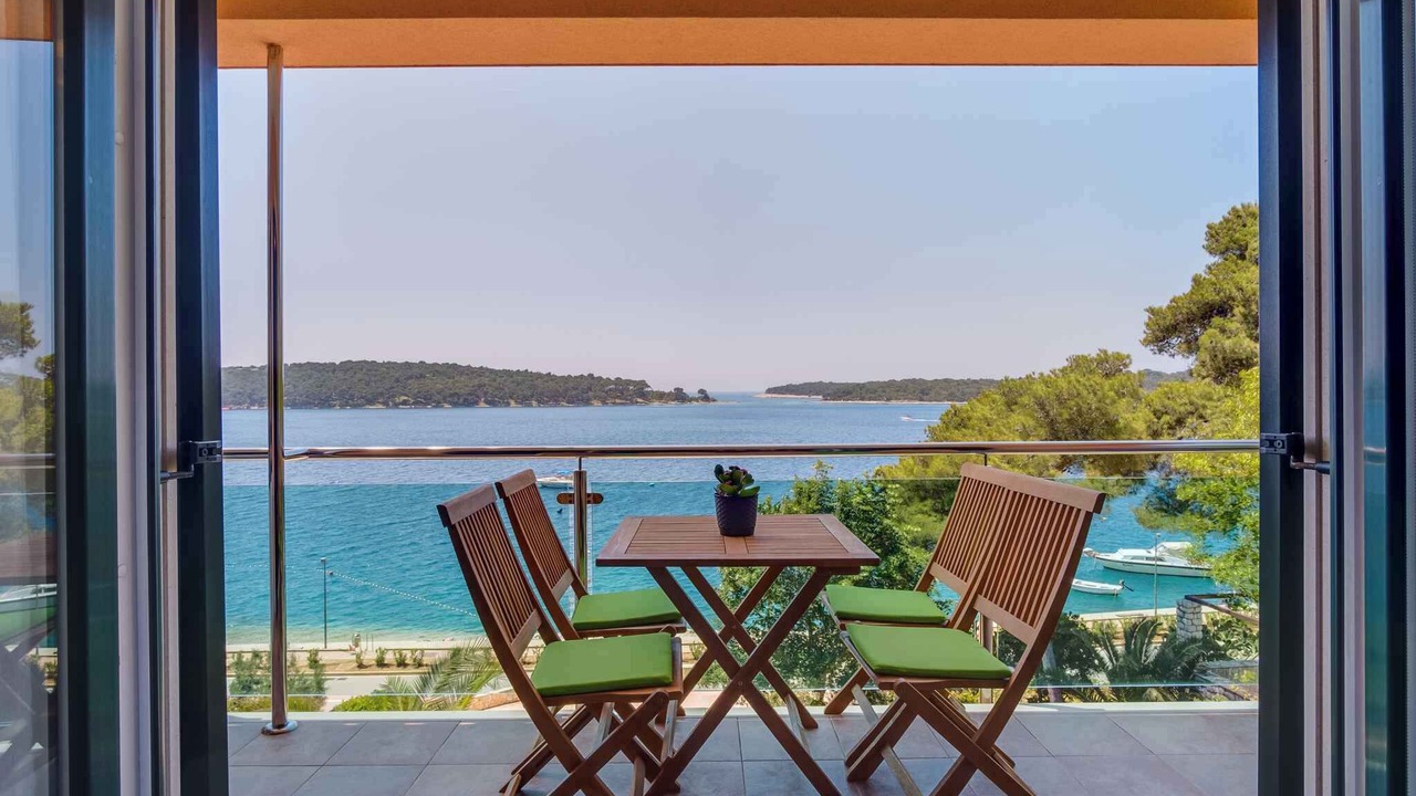 Photo of Outdoor in Cove Murtar