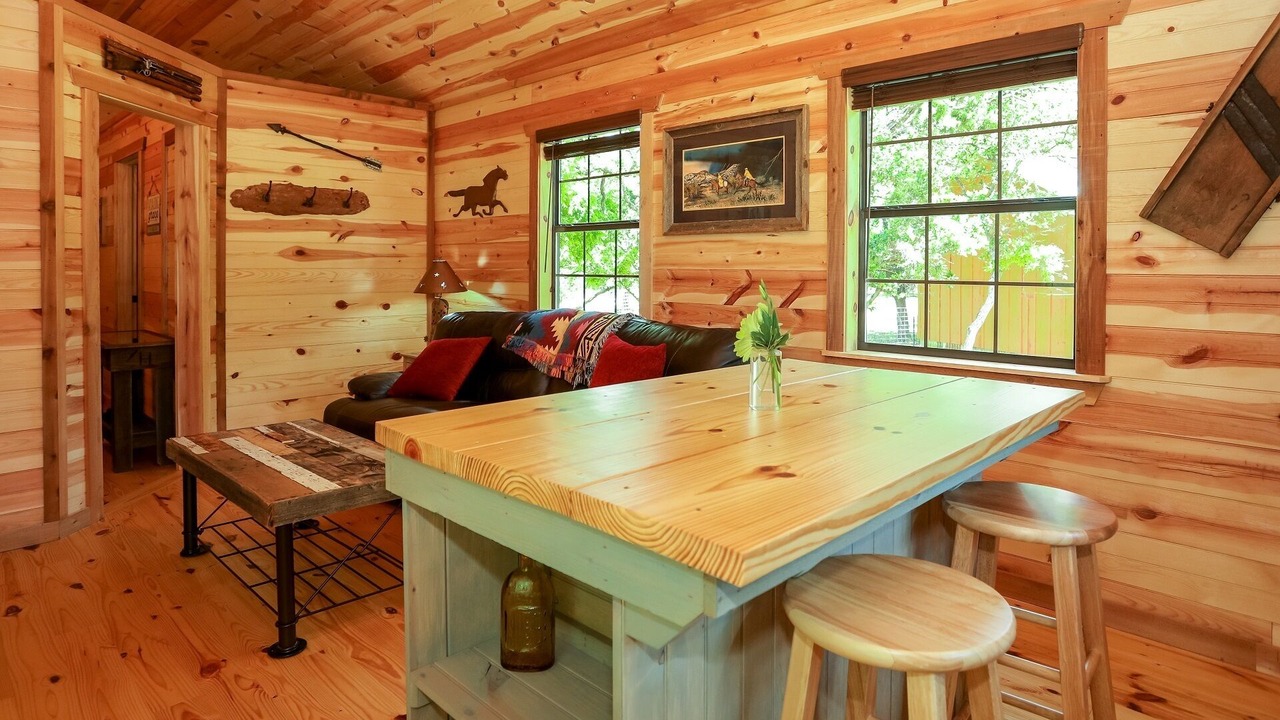 Photo of Livingroom in Fredericksburg