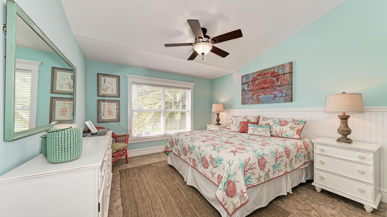 Photo of Bedroom in Holmes Beach