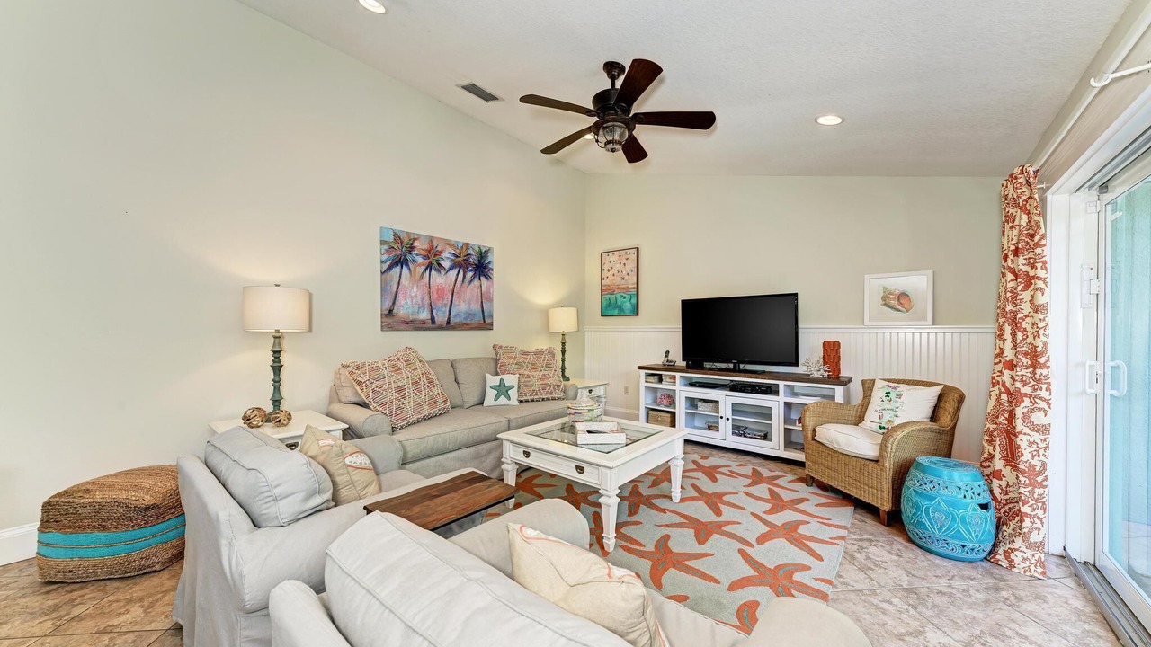 Photo of Livingroom in Holmes Beach
