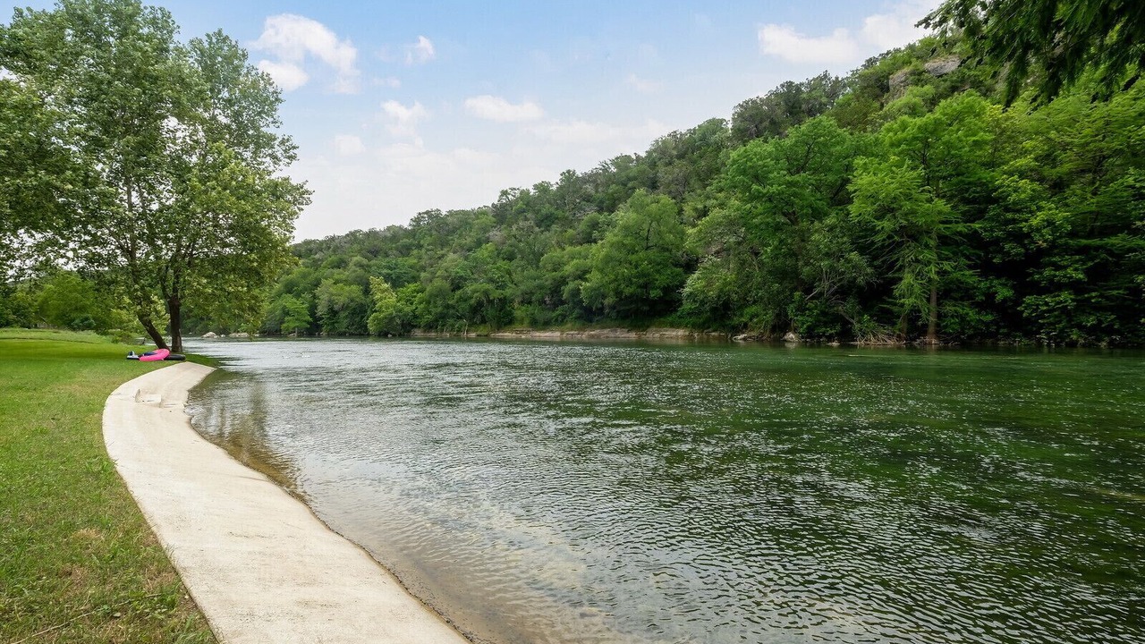 Photo of Others in New Braunfels