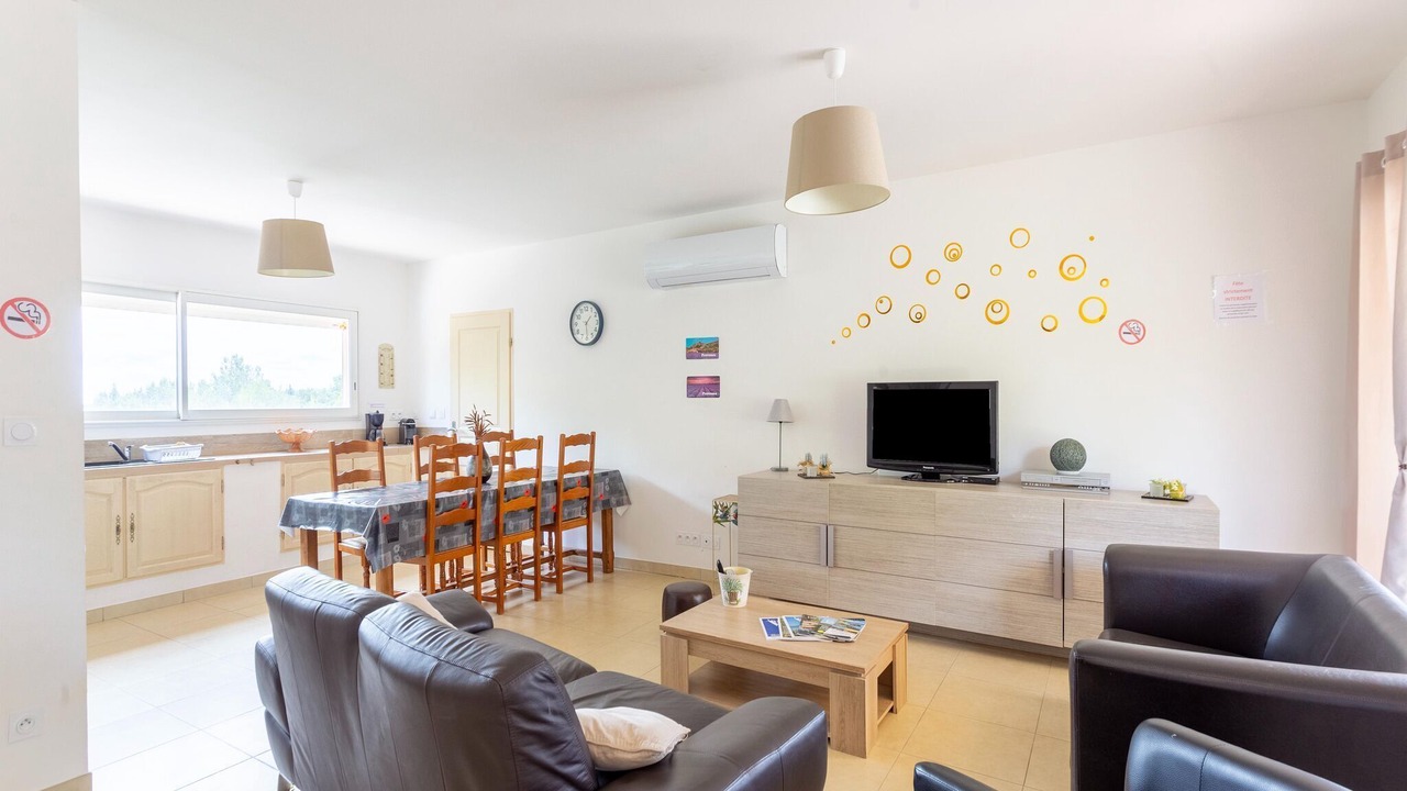 Photo of Livingroom in Montmeyan