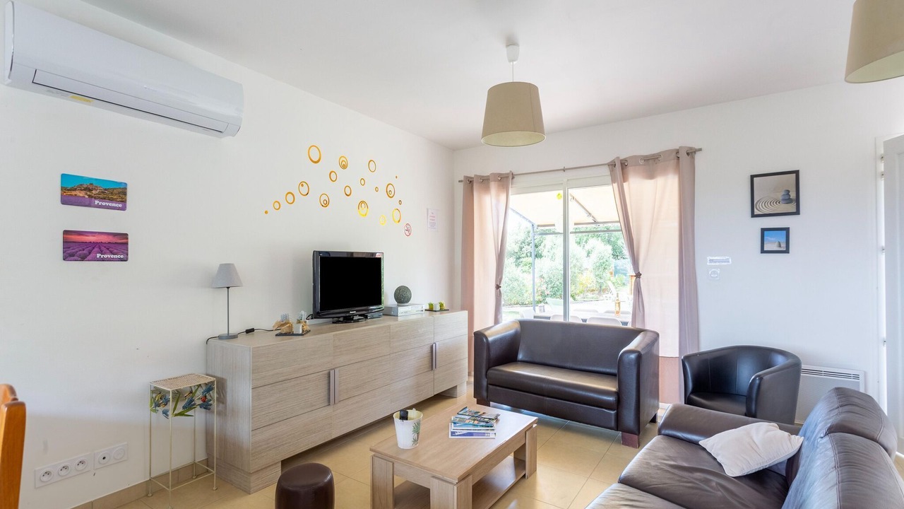 Photo of Livingroom in Montmeyan