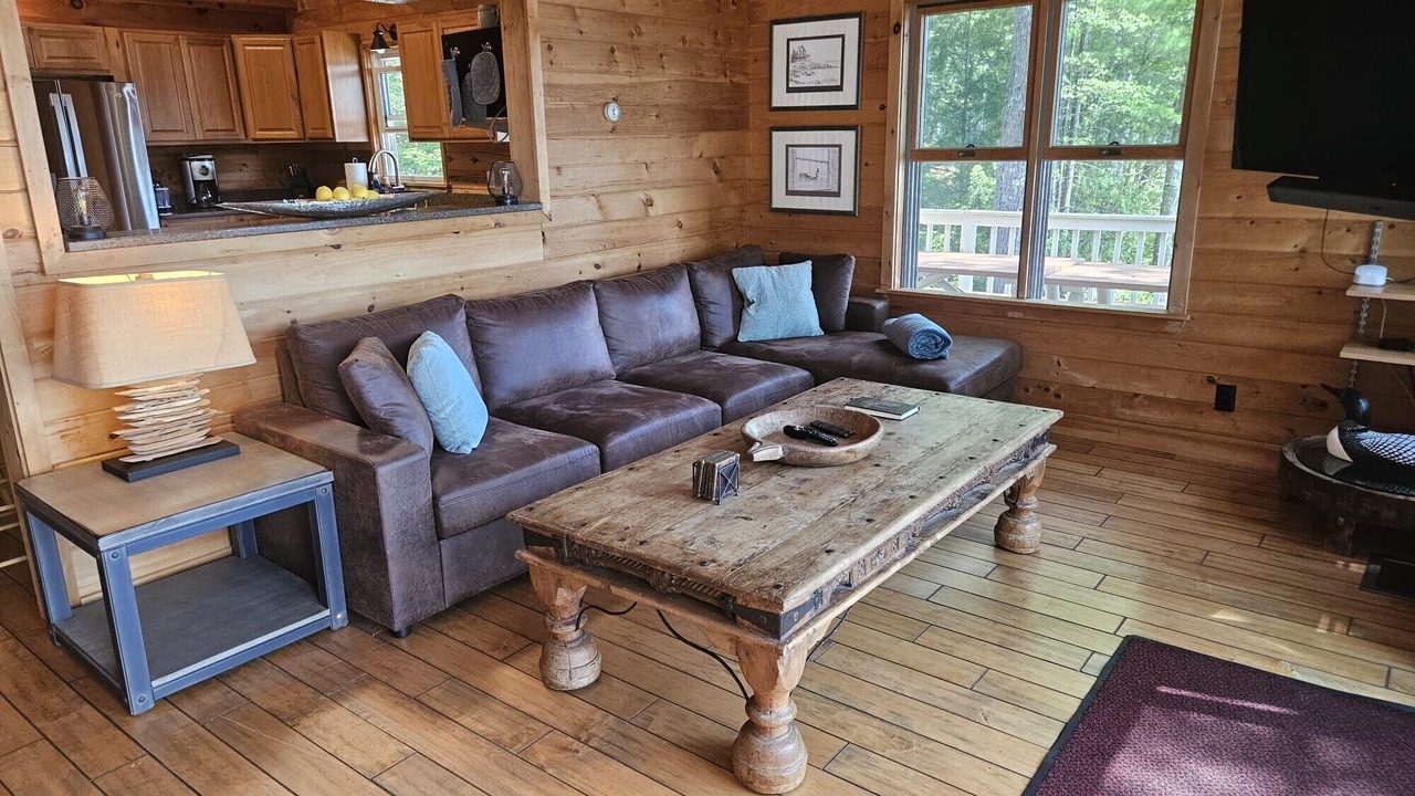 Photo of Livingroom in Ellsworth