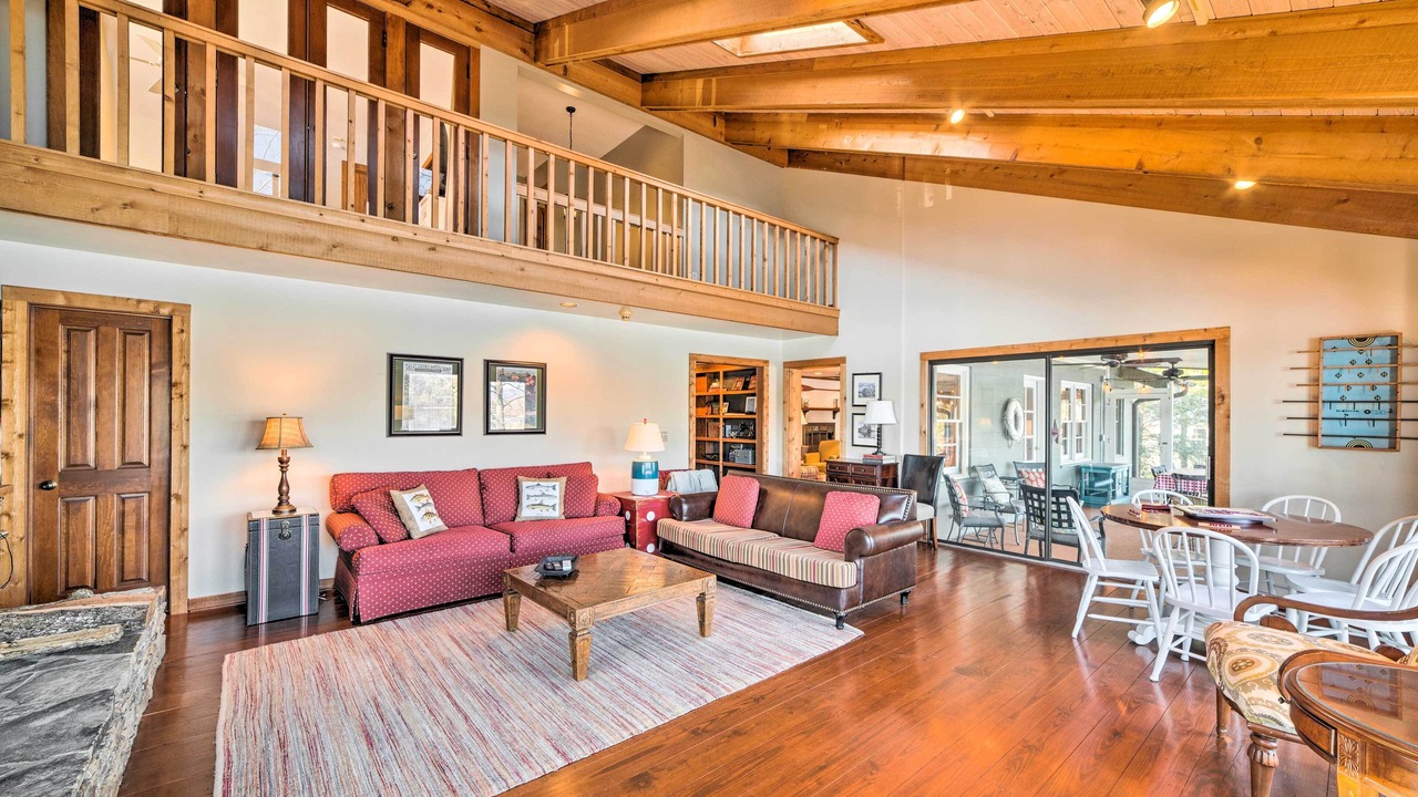 Photo of Livingroom in Harrison