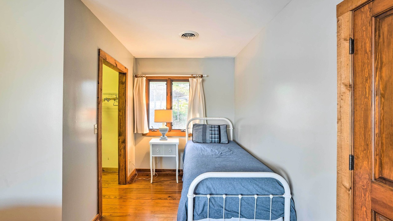 Photo of Bedroom in Harrison